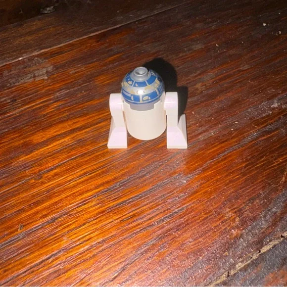 LEGO Star Wars Astromech Droid, R2-D2, Dirt Stains Pattern Minifigure - Picture 2 of 4